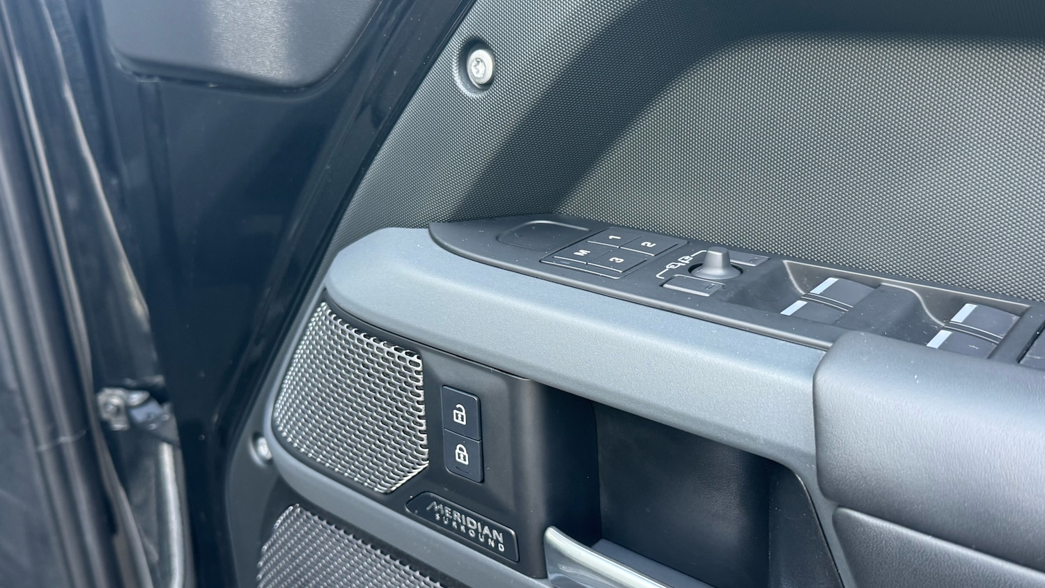 Used Land Rover Defender 2022 for sale - 76076259: Photo 35