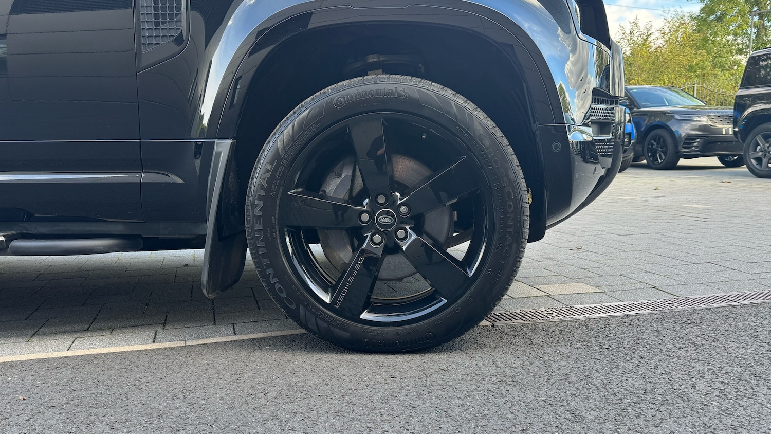 Used Land Rover Defender 2022 for sale - 76076259: Photo 8