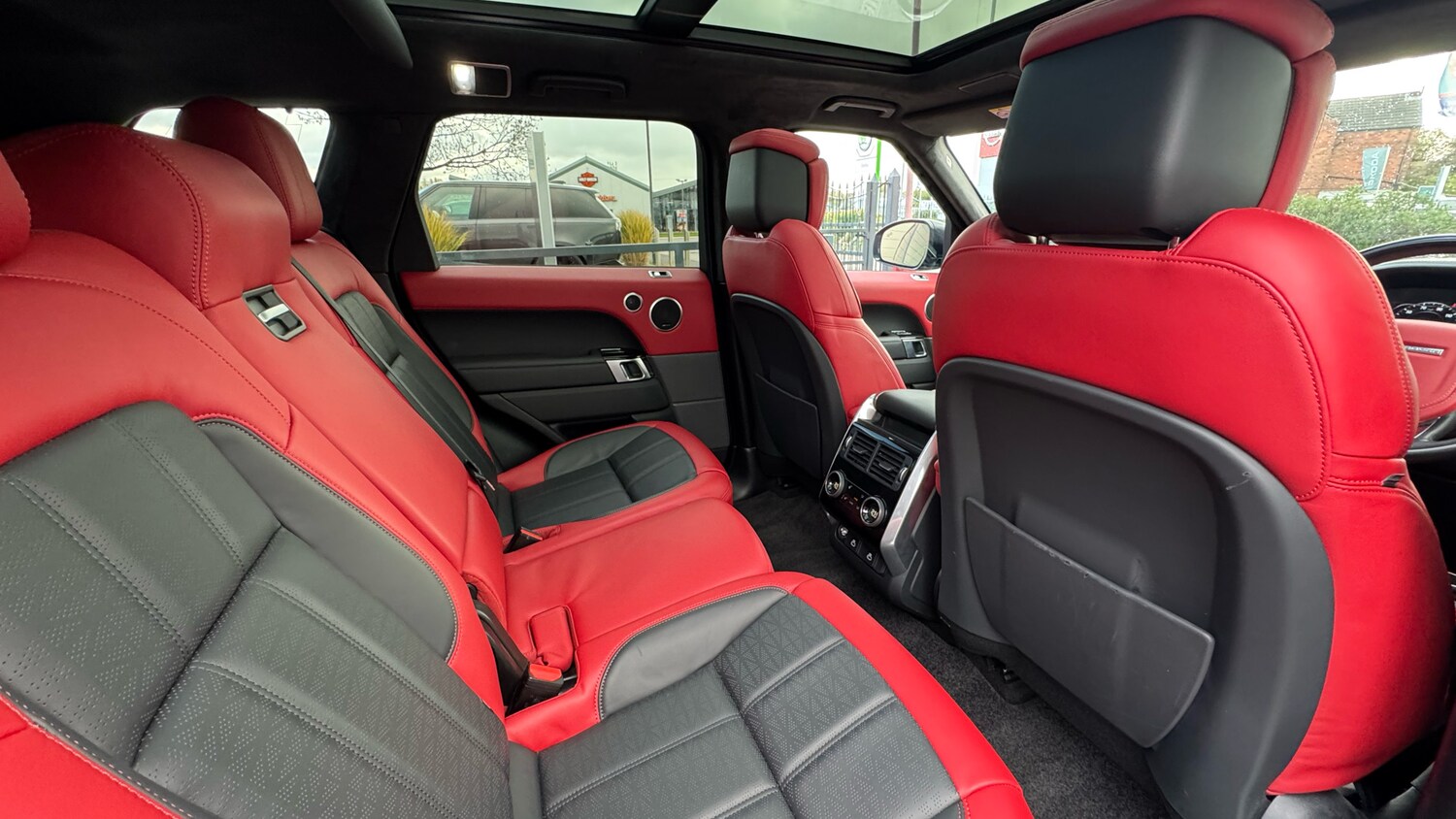 Used Land Rover Range Rover Sport 2022 for sale - 76382527: Photo 32