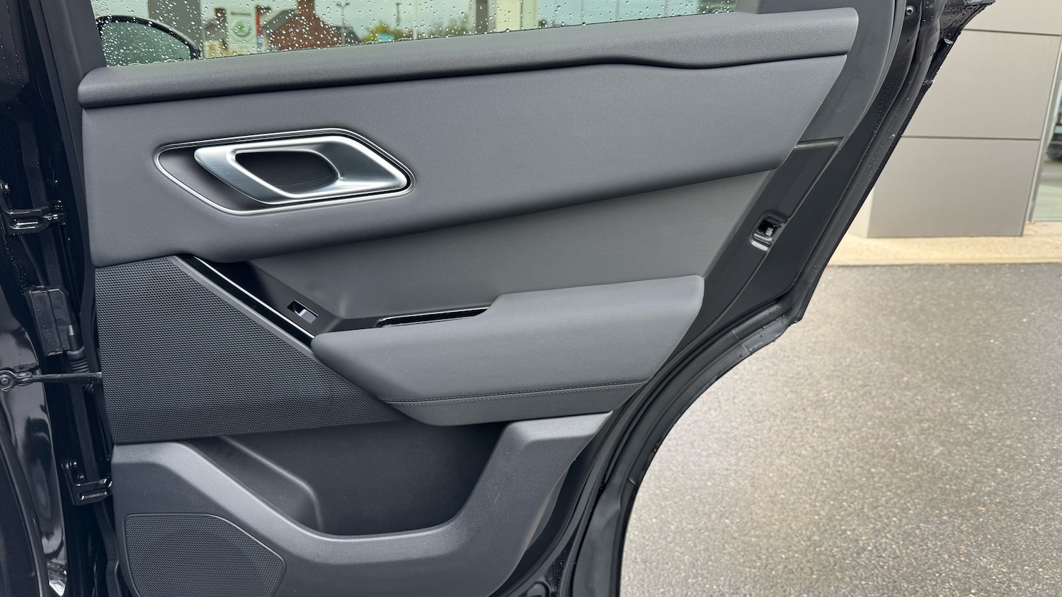 Used Land Rover Range Rover Velar 2025 for sale - 76319519: Photo 30