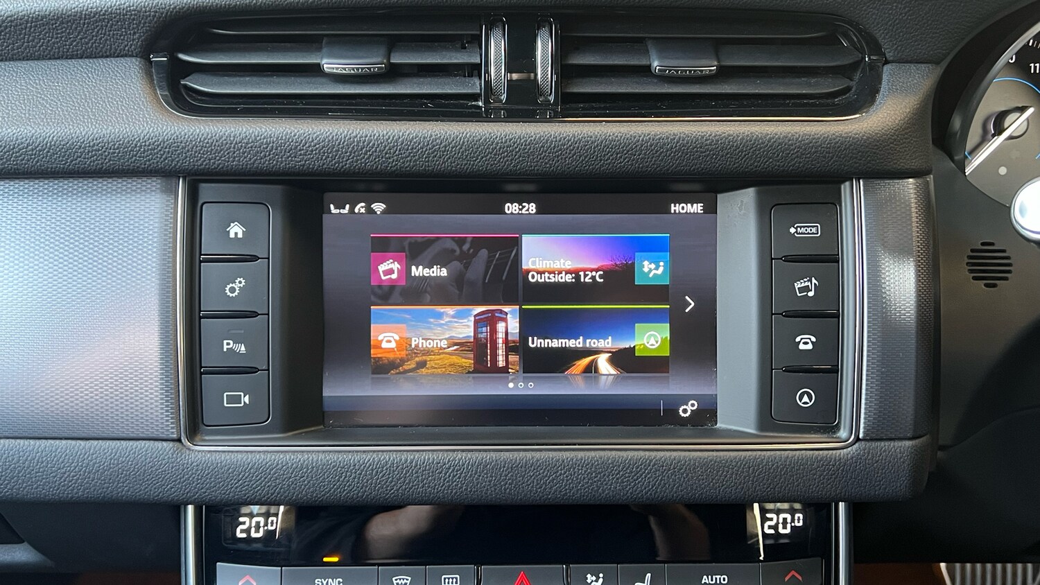 Used Jaguar XF 2018 for sale - 77746525: Photo 14