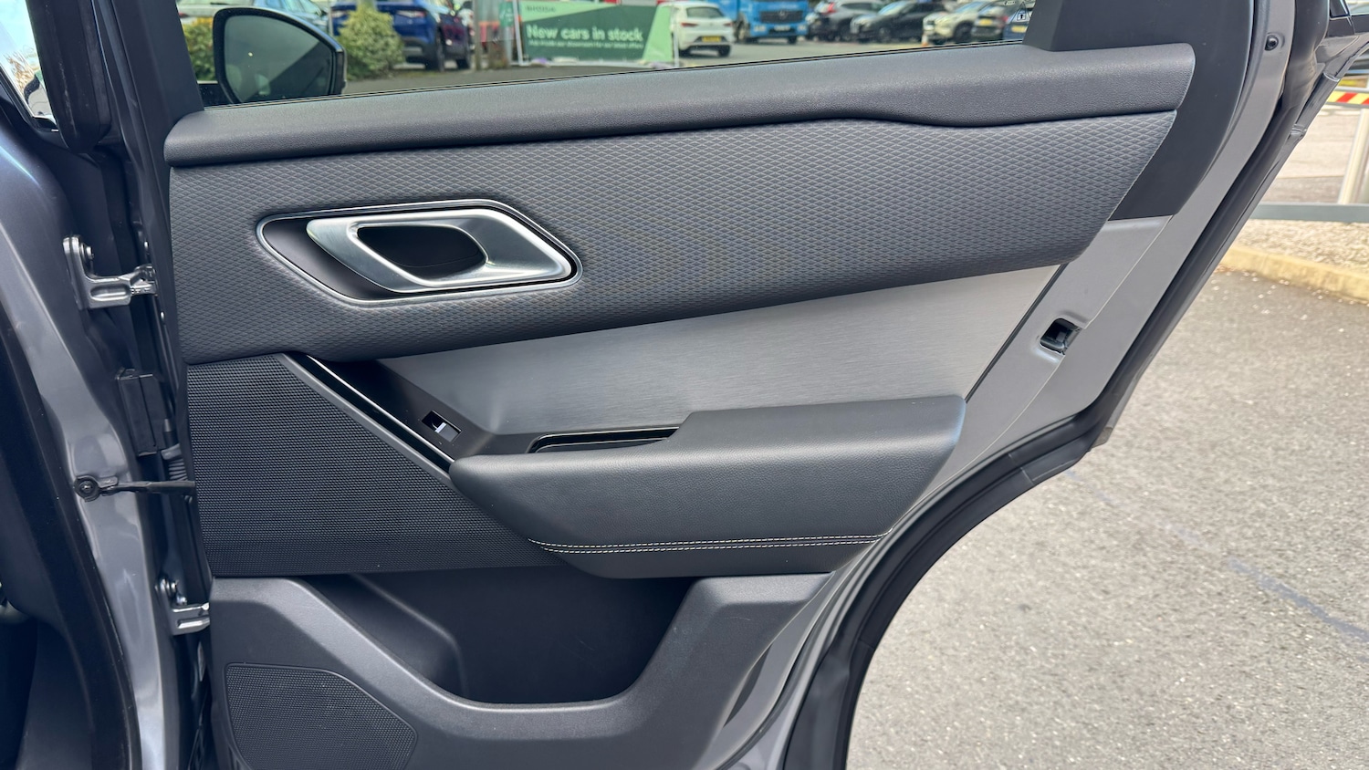 Used Land Rover Range Rover Velar 2020 for sale - 76355400: Photo 31