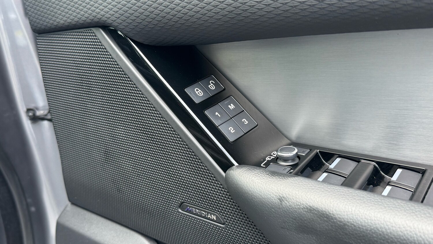 Used Land Rover Range Rover Velar 2020 for sale - 76355400: Photo 35