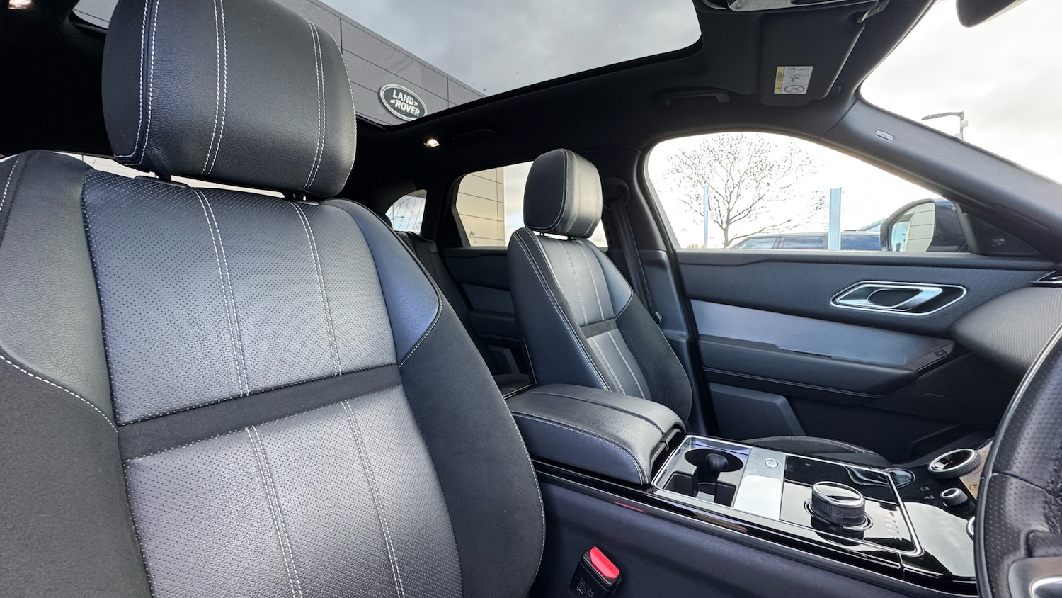 Used Land Rover Range Rover Velar 2020 for sale - 76355400: Photo 37