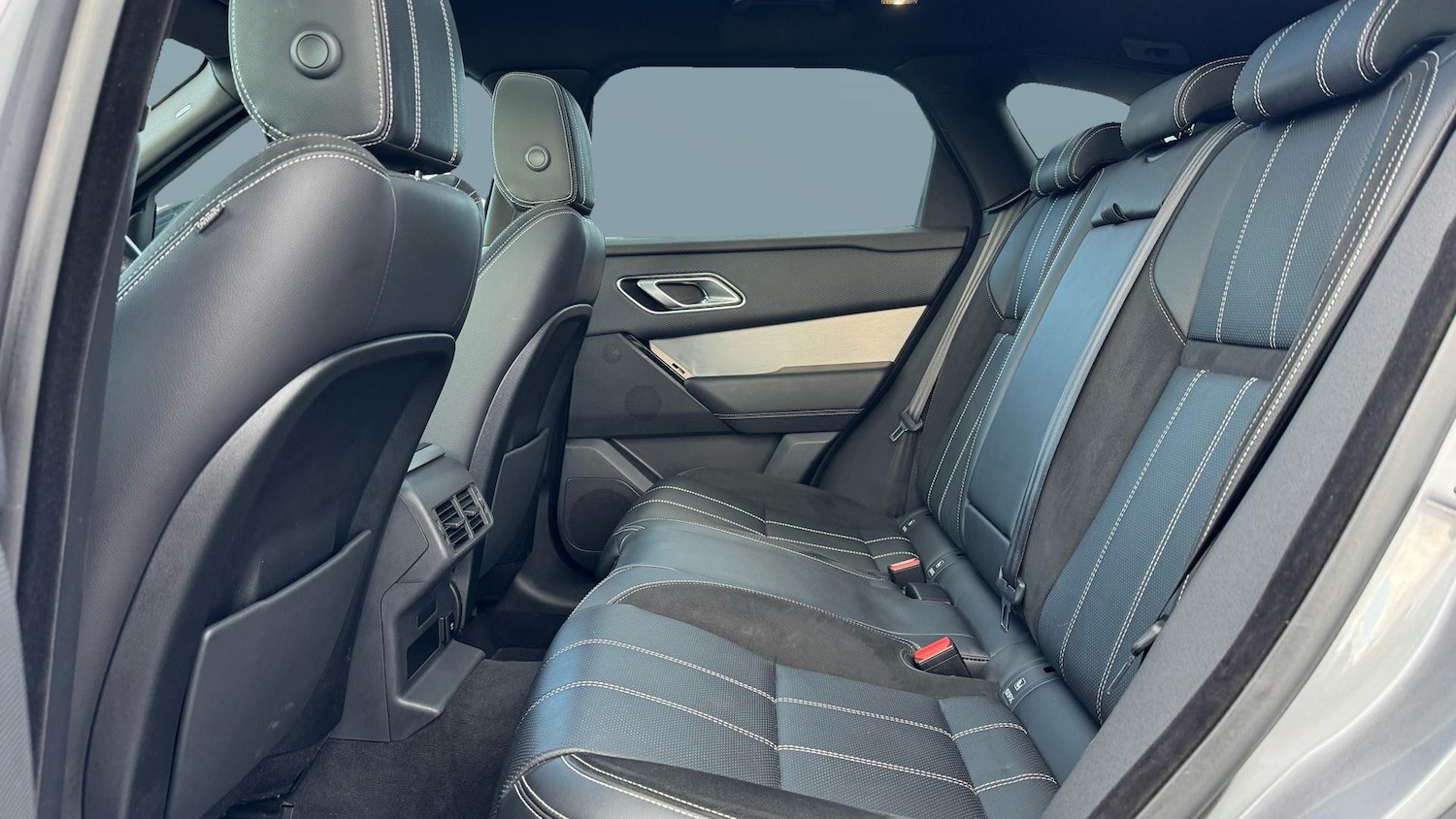 Used Land Rover Range Rover Velar 2020 for sale - 76355400: Photo 4