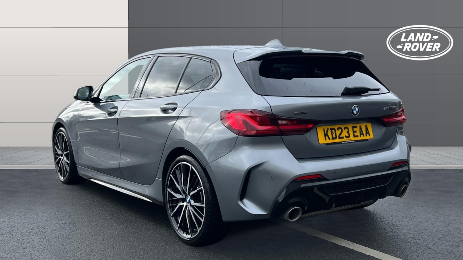 Used BMW 1 Series 2023 for sale - 76493740: Photo 2