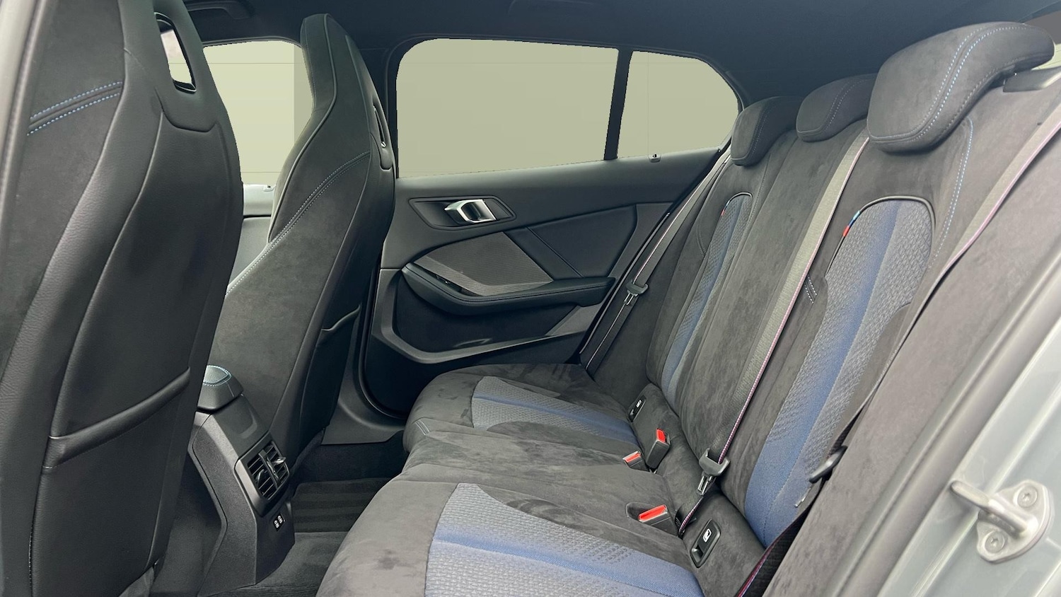 Used BMW 1 Series 2023 for sale - 76493740: Photo 4