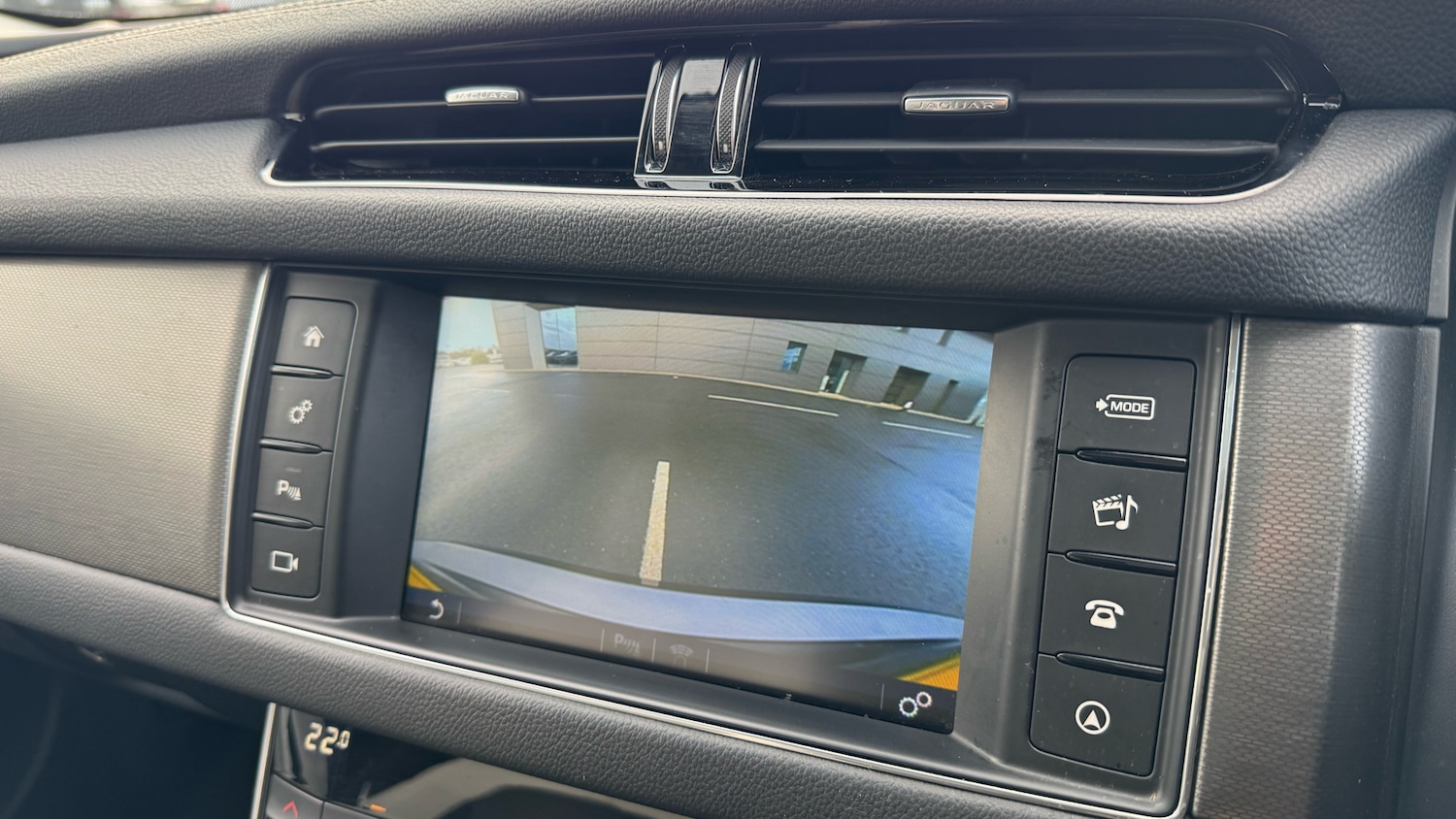 Used Jaguar XF 2017 for sale - 76405186: Photo 12