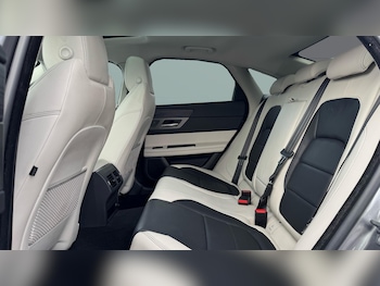 Used Jaguar XF 2017 for sale - 76405186: Photo