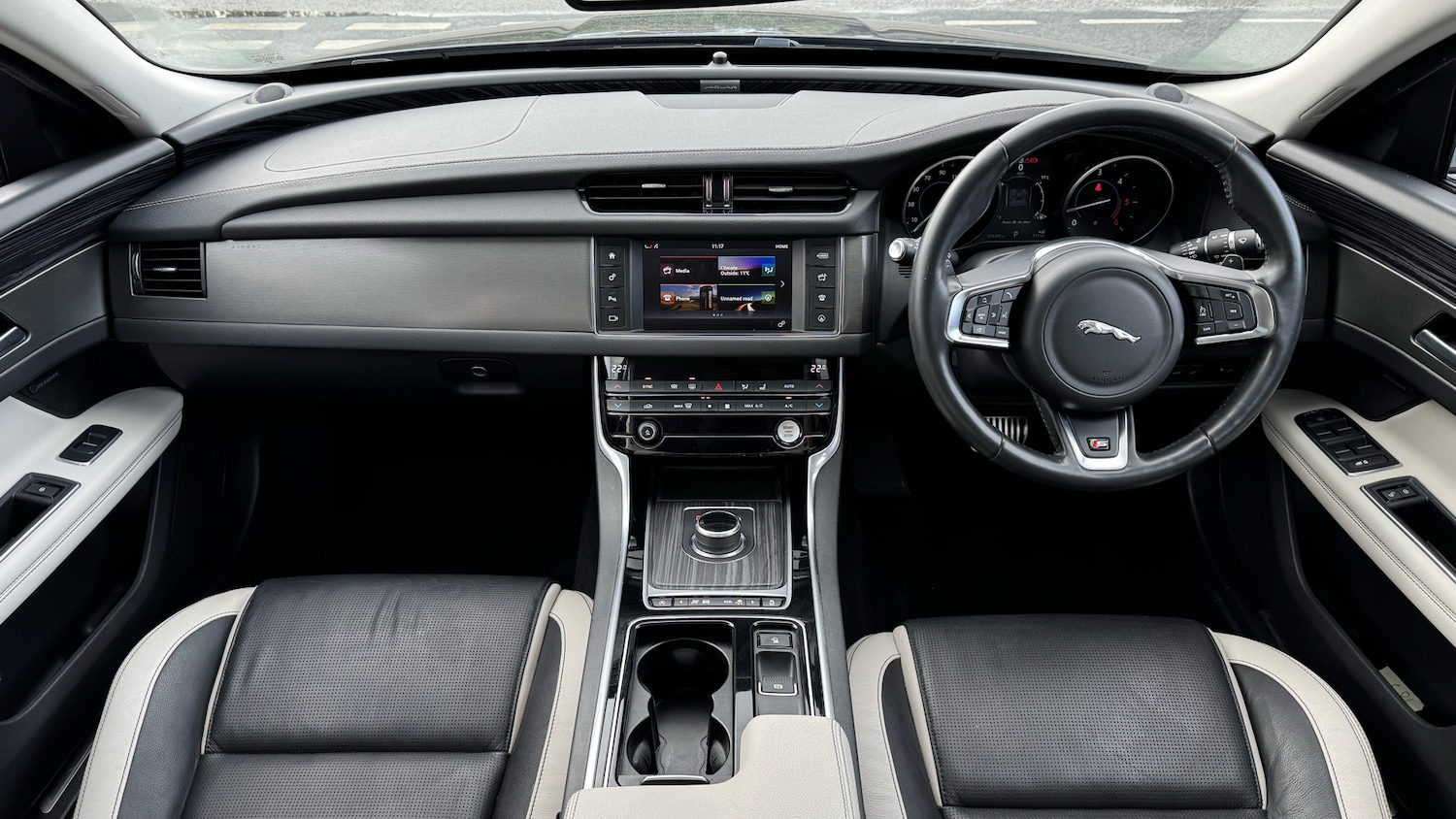 Used Jaguar XF 2017 for sale - 76405186: Photo 9