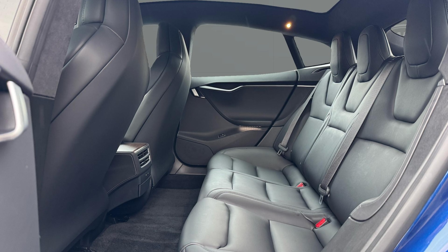 Used Tesla Model S 2019 for sale - 76352409: Photo 4