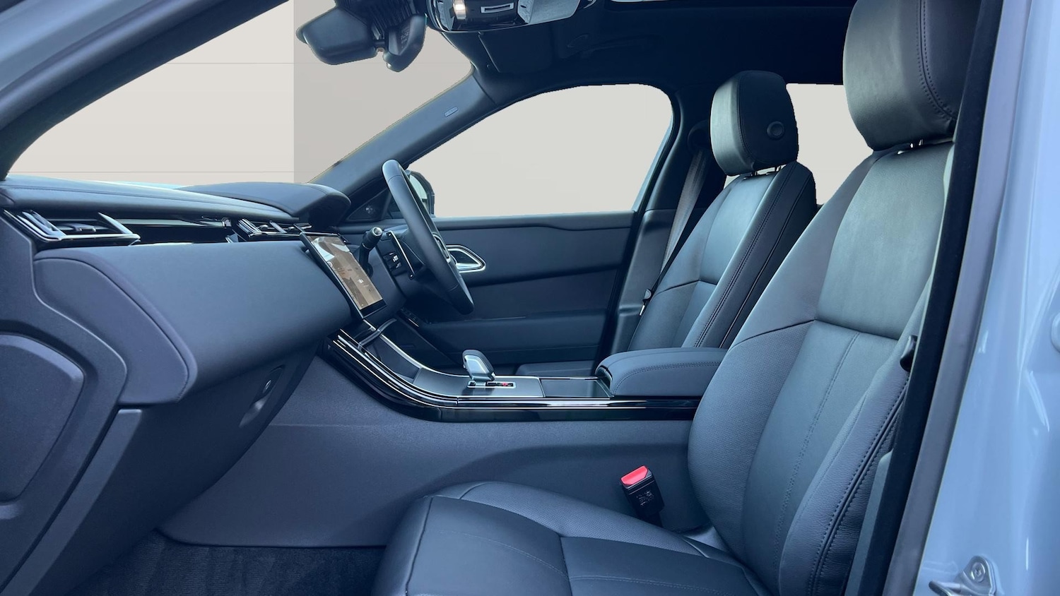 Used Land Rover Range Rover Velar 2025 for sale - 77544550: Photo 3