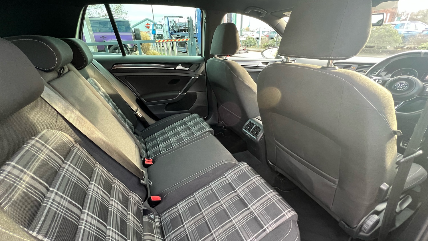 Used Volkswagen Golf 2015 for sale - 76791698: Photo 32