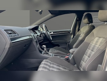 Used Volkswagen Golf 2015 for sale - 76791698: Photo