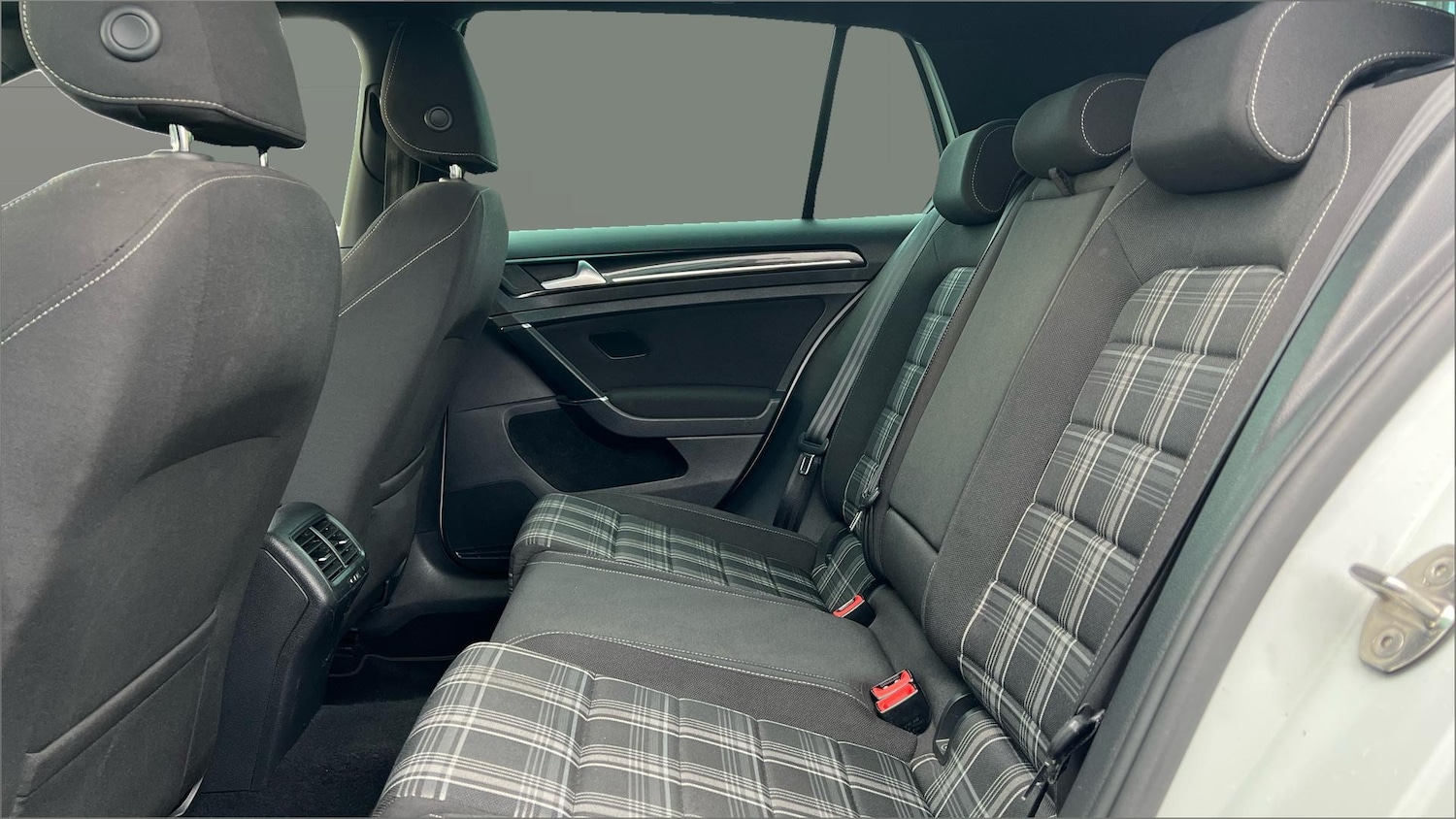 Used Volkswagen Golf 2015 for sale - 76791698: Photo 4