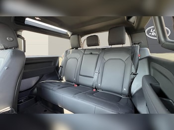 Used Land Rover Defender 2023 for sale - 78039163: Photo