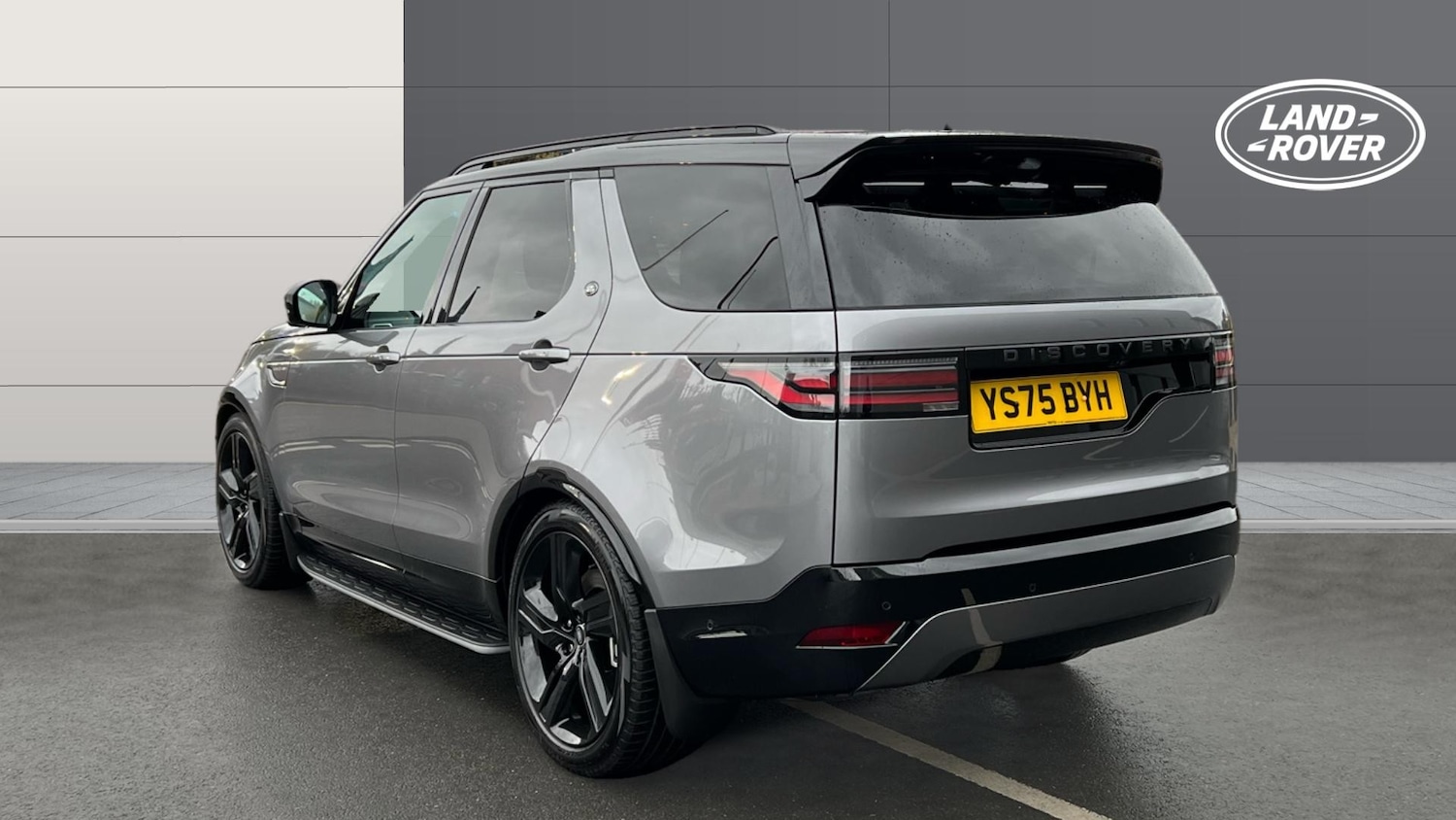 Used Land Rover Discovery 2025 for sale - 77640482: Photo 2