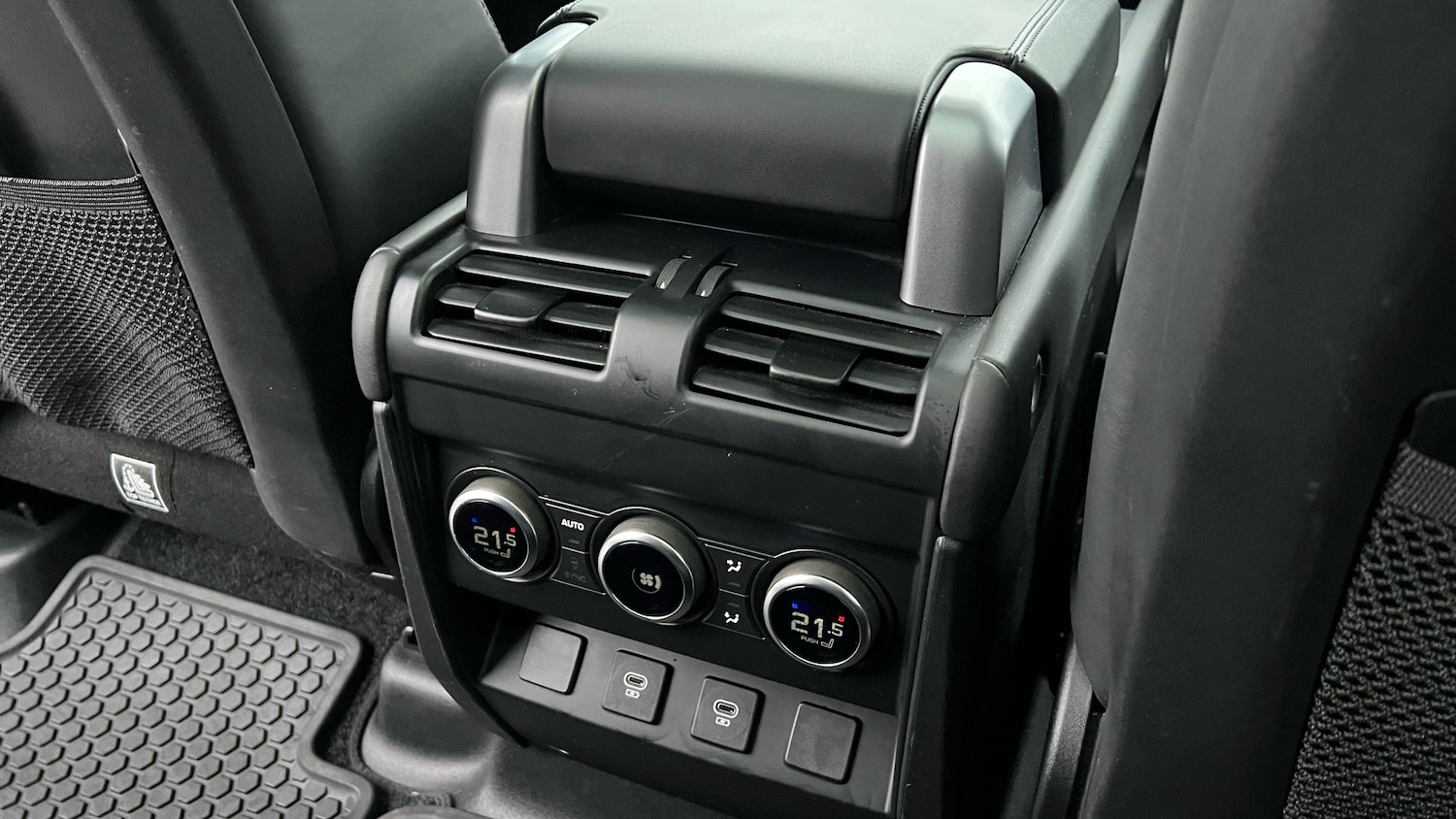 Used Land Rover Defender 2022 for sale - 77198780: Photo 18