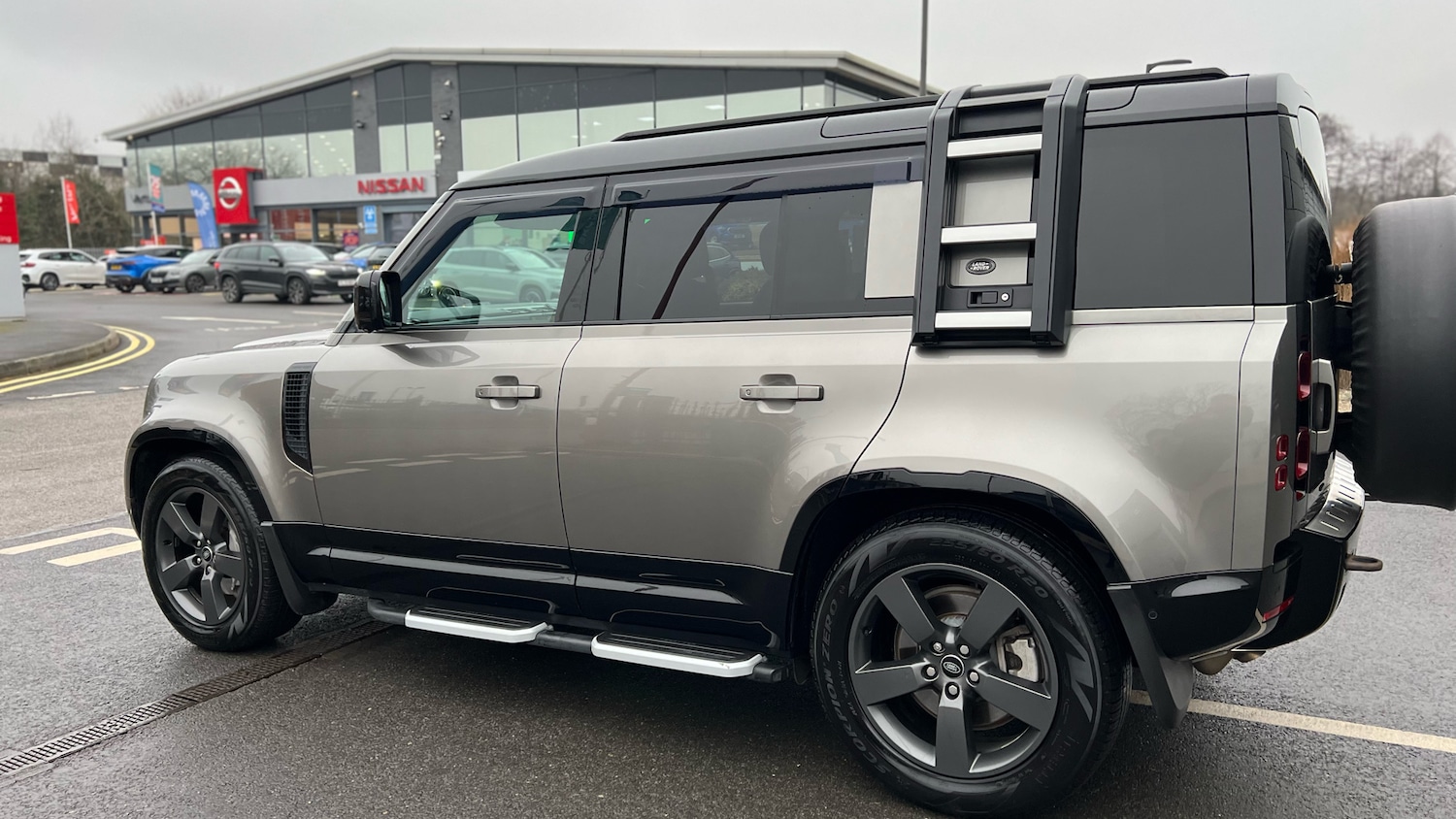 Used Land Rover Defender 2022 for sale - 77198780: Photo 21