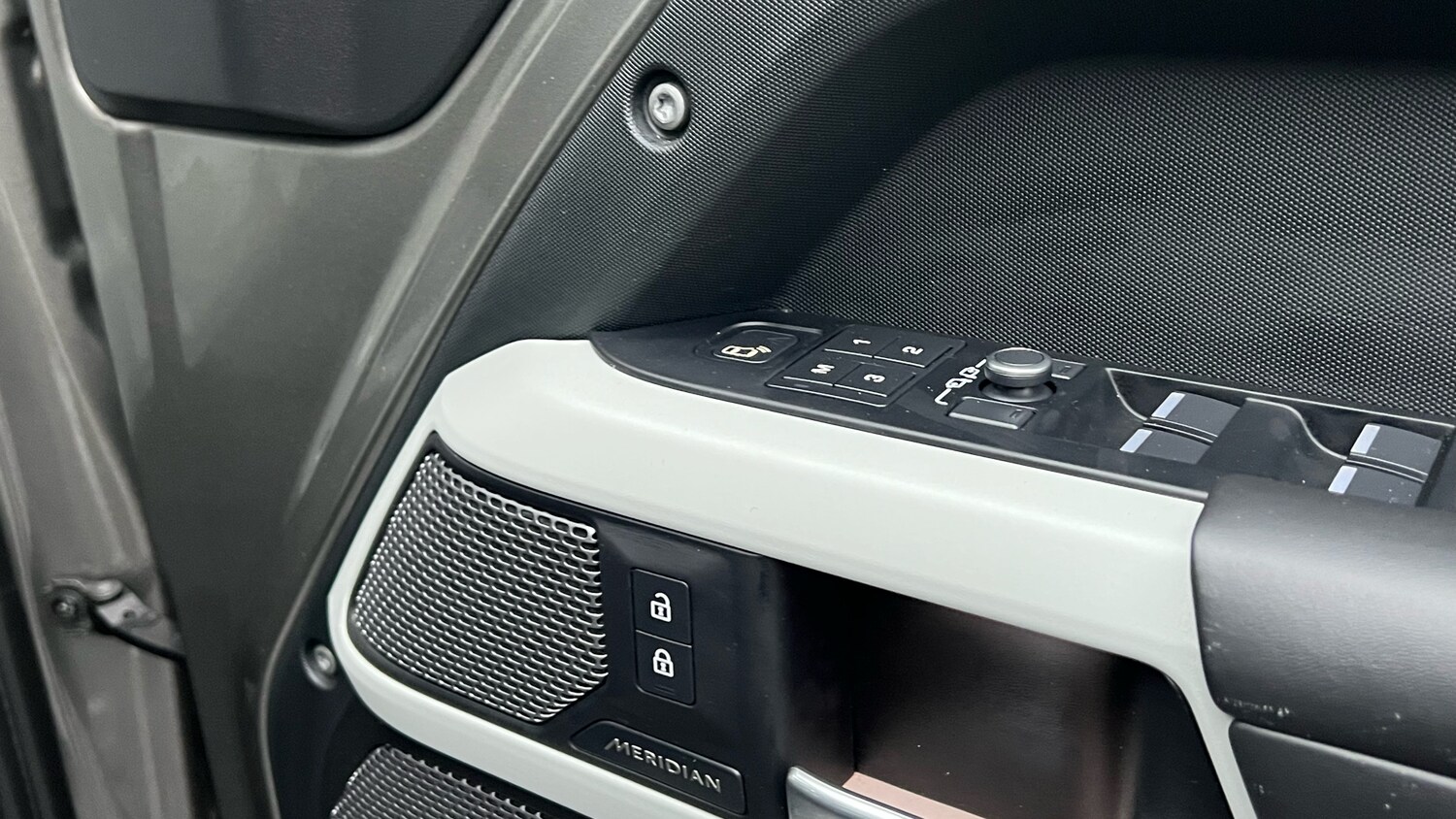 Used Land Rover Defender 2022 for sale - 77198780: Photo 35