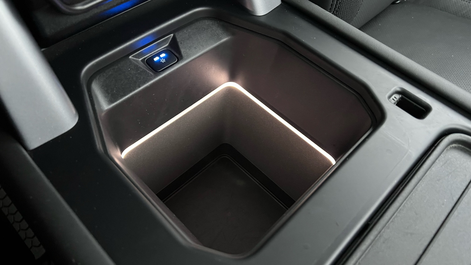 Used Land Rover Defender 2022 for sale - 77198780: Photo 45