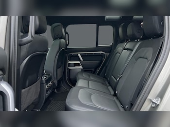 Used Land Rover Defender 2022 for sale - 77198780: Photo