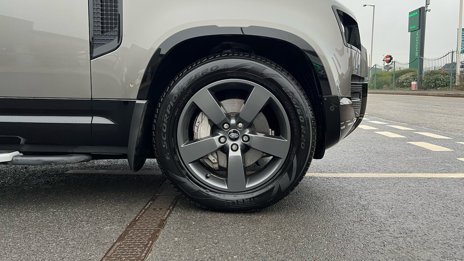 Used Land Rover Defender 2022 for sale - 77198780: Photo 8