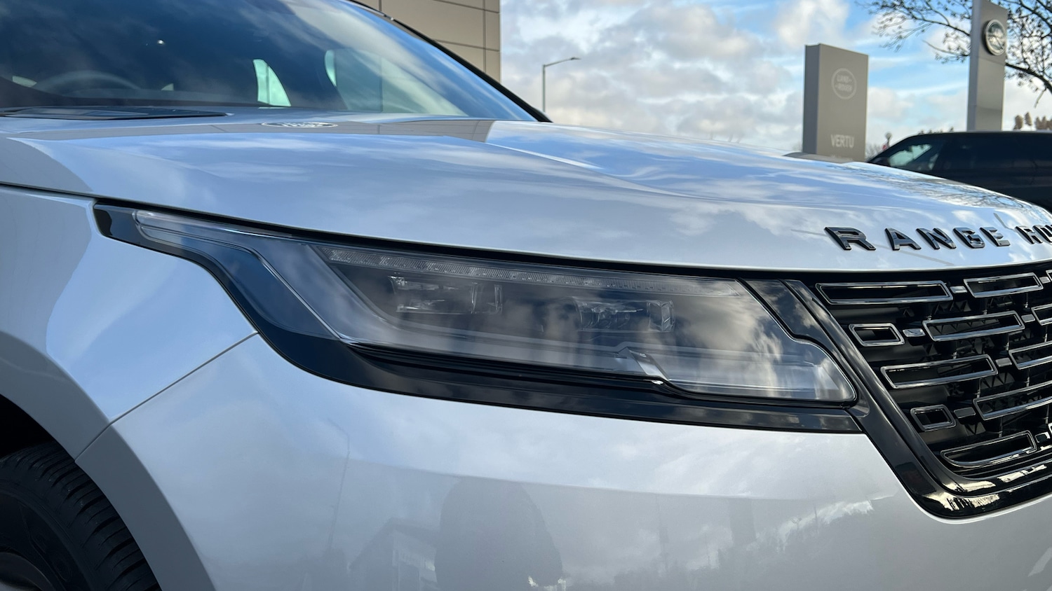 Used Land Rover Range Rover Velar 2025 for sale - 76924211: Photo 17