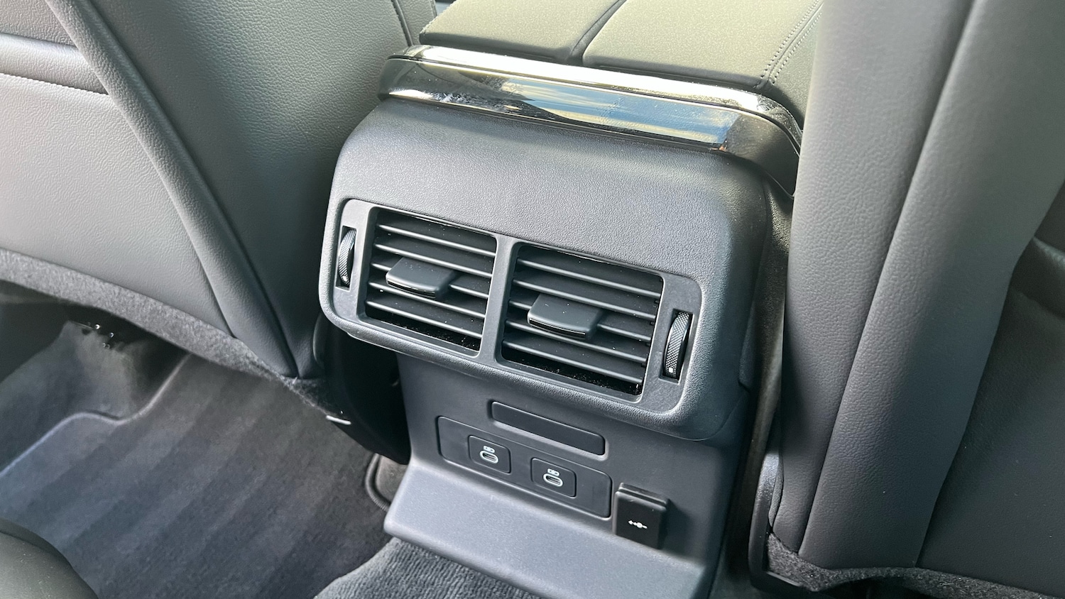 Used Land Rover Range Rover Velar 2025 for sale - 76924211: Photo 18