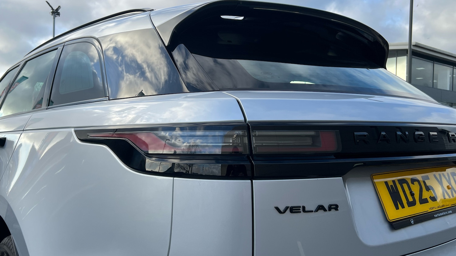 Used Land Rover Range Rover Velar 2025 for sale - 76924211: Photo 19