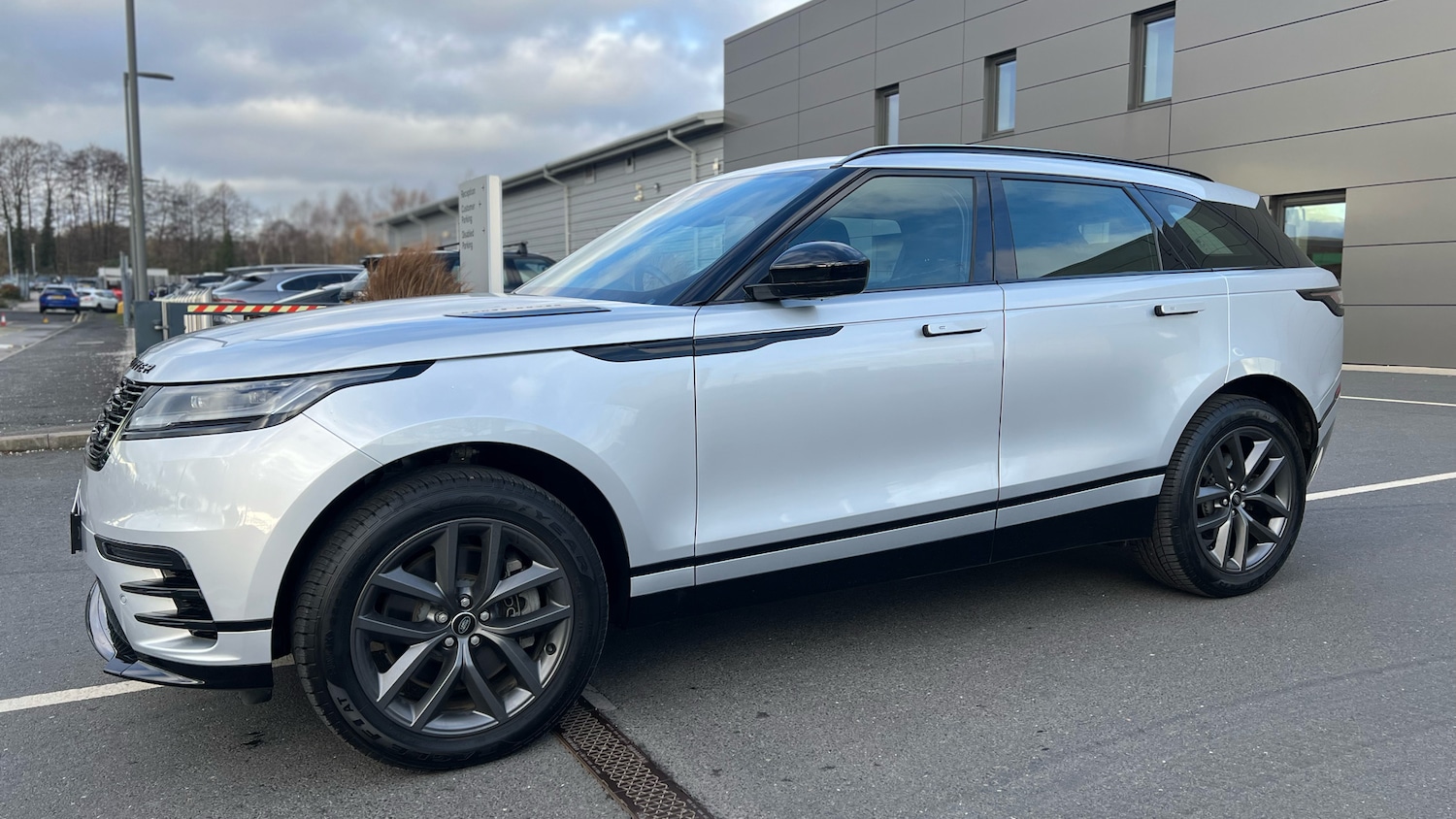 Used Land Rover Range Rover Velar 2025 for sale - 76924211: Photo 23