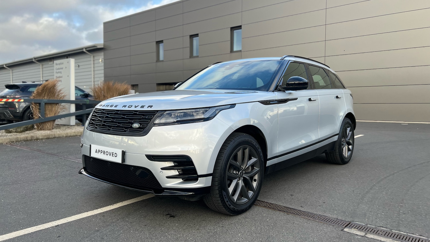 Used Land Rover Range Rover Velar 2025 for sale - 76924211: Photo 24