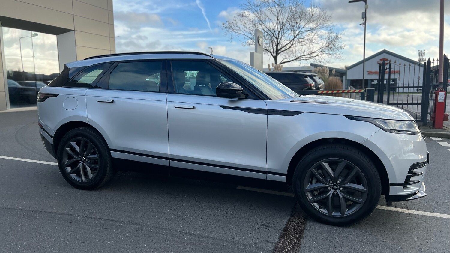 Used Land Rover Range Rover Velar 2025 for sale - 76924211: Photo 26