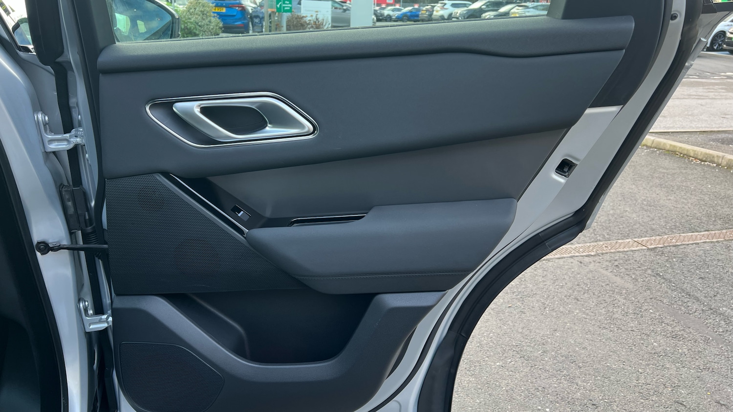 Used Land Rover Range Rover Velar 2025 for sale - 76924211: Photo 31