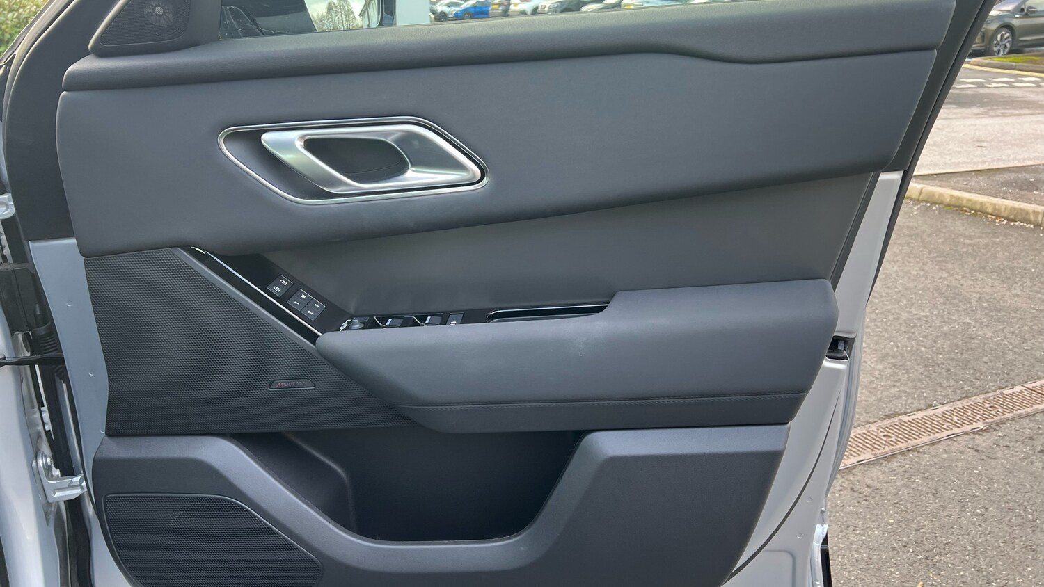 Used Land Rover Range Rover Velar 2025 for sale - 76924211: Photo 34