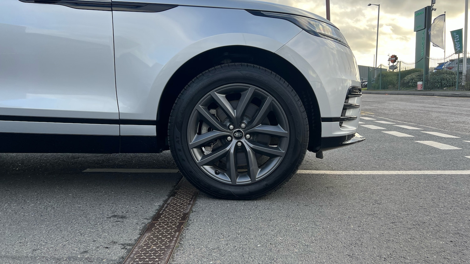 Used Land Rover Range Rover Velar 2025 for sale - 76924211: Photo 8