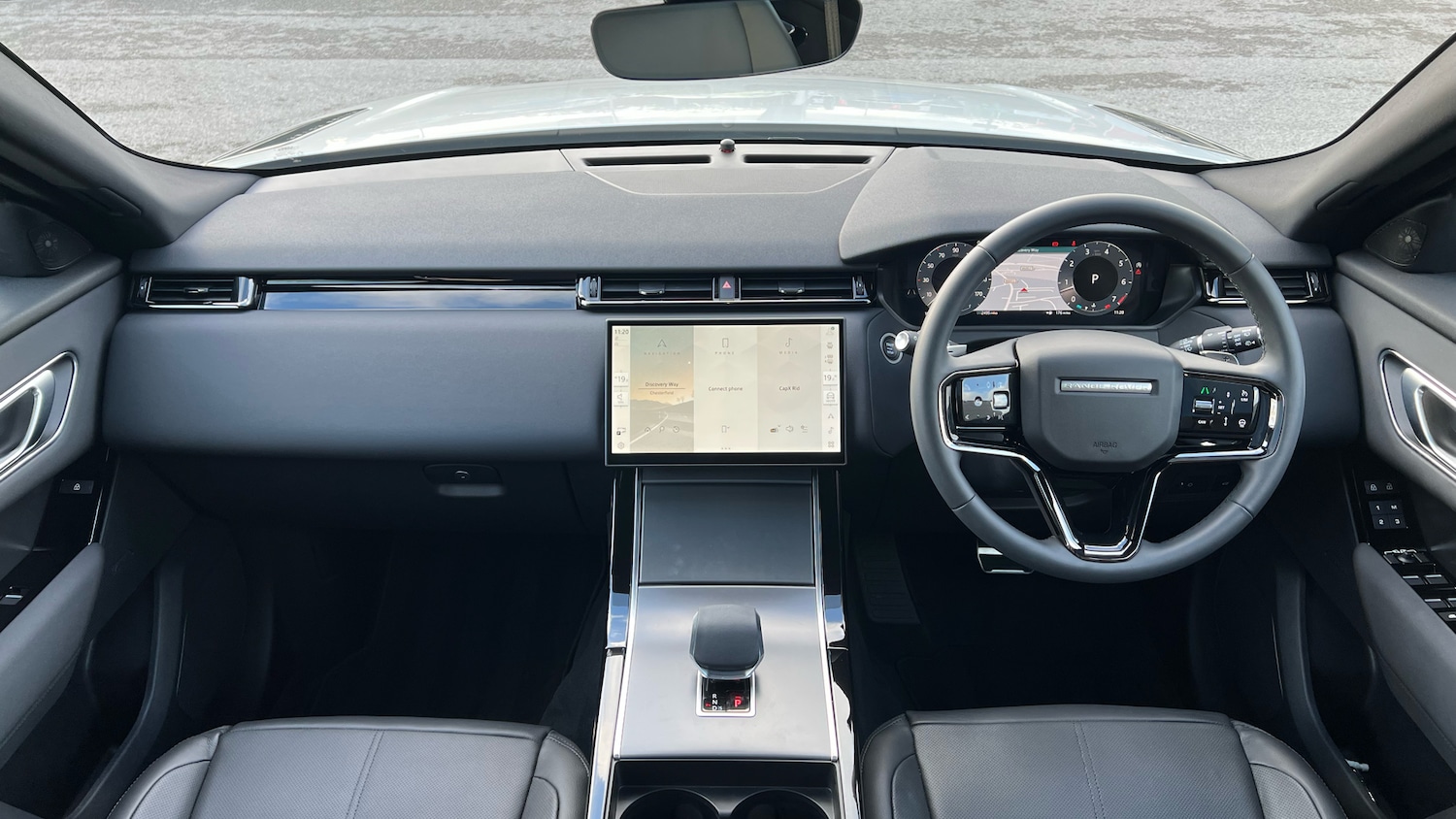 Used Land Rover Range Rover Velar 2025 for sale - 76924211: Photo 9