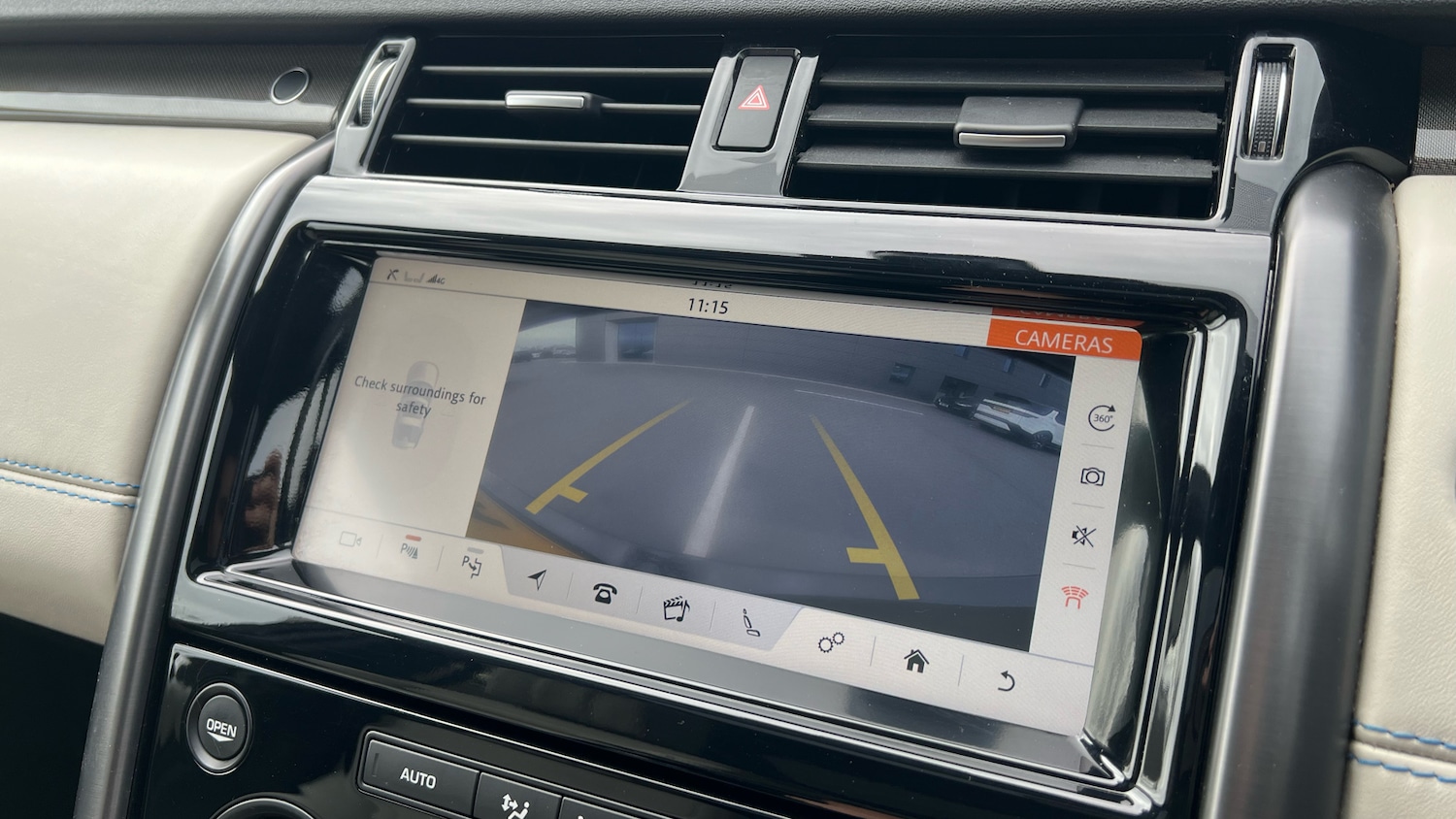 Used Land Rover Discovery 2020 for sale - 77766168: Photo 12