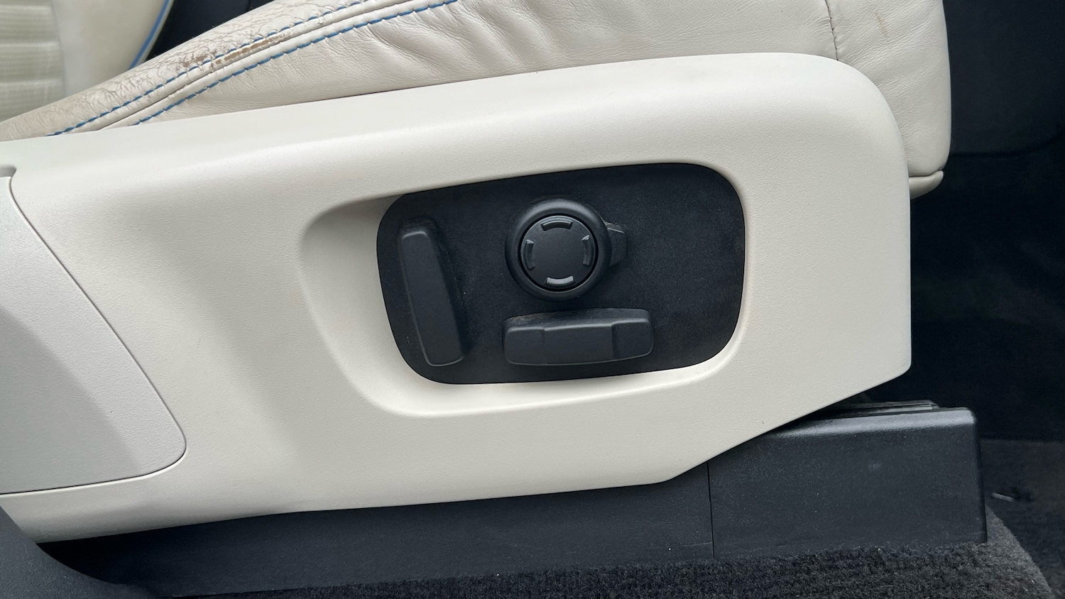 Used Land Rover Discovery 2020 for sale - 77766168: Photo 37