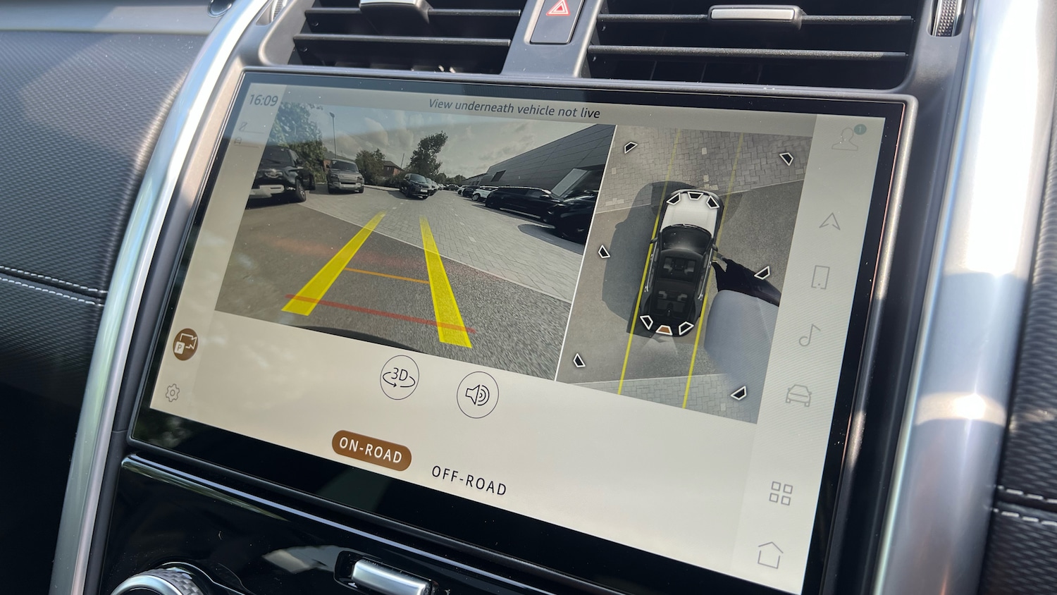 Used Land Rover Discovery 2025 for sale - 76882318: Photo 12