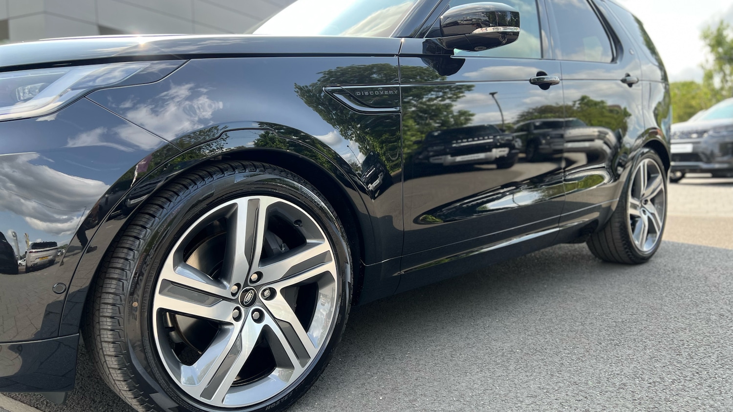 Used Land Rover Discovery 2025 for sale - 76882318: Photo 22