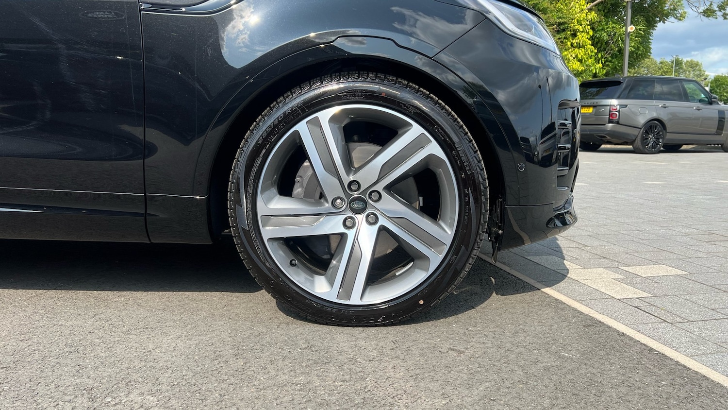 Used Land Rover Discovery 2025 for sale - 76882318: Photo 8