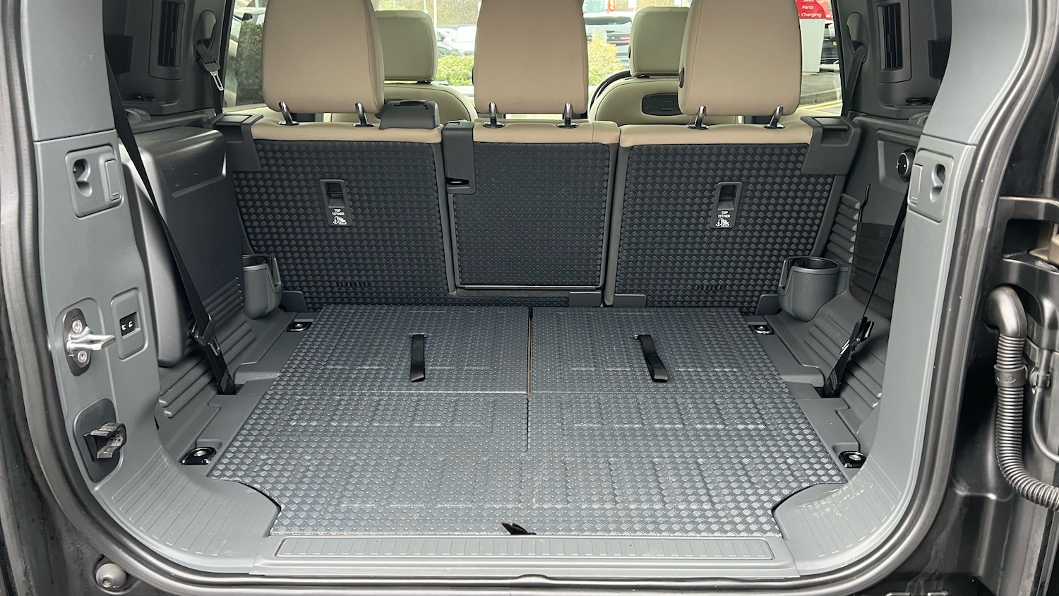 Used Land Rover Defender 2021 for sale - 77171077: Photo 10