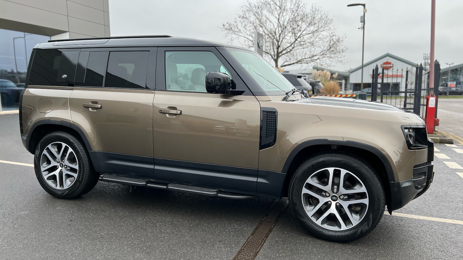 Used Land Rover Defender 2021 for sale - 77171077: Photo 26