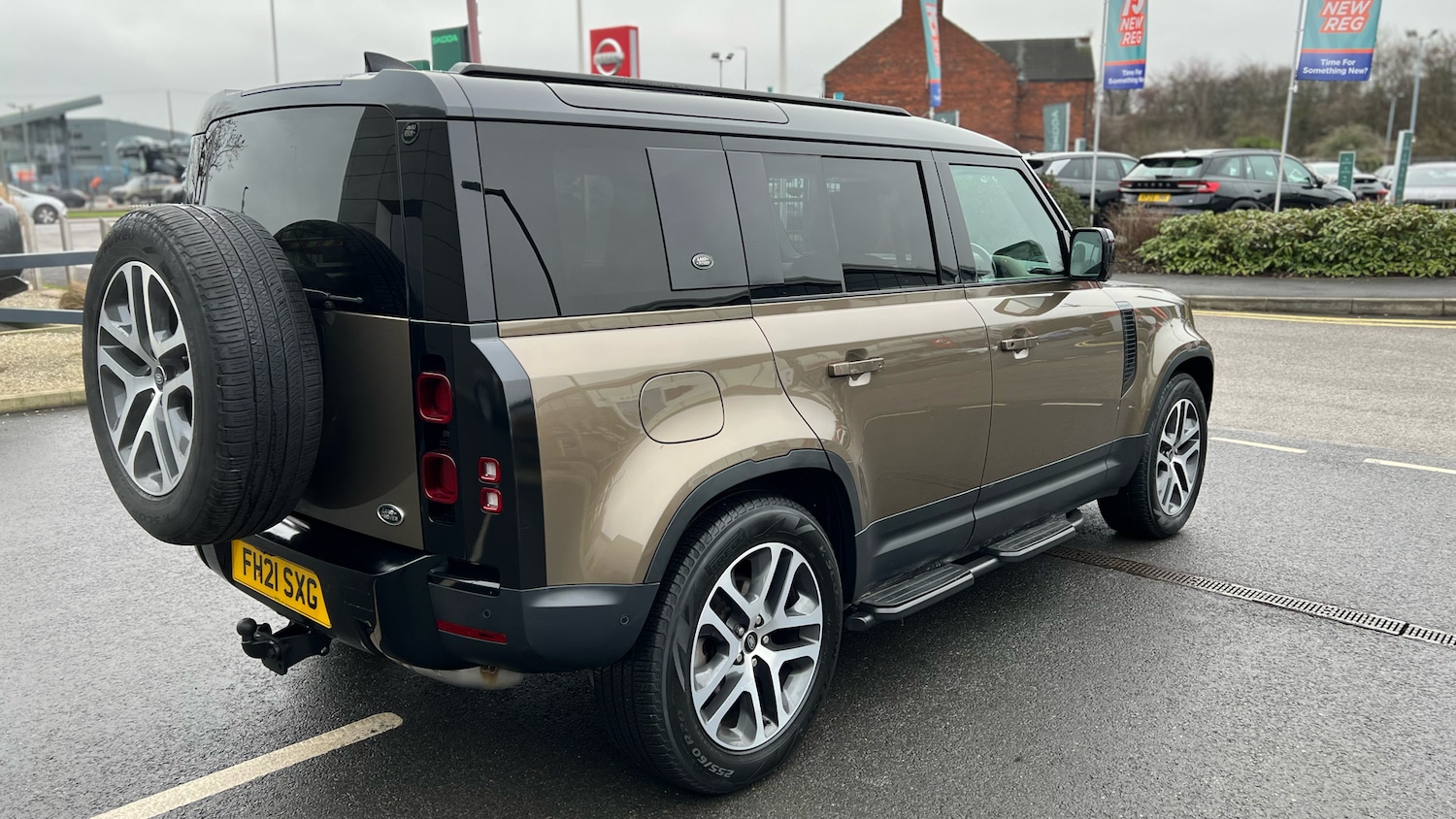 Used Land Rover Defender 2021 for sale - 77171077: Photo 27