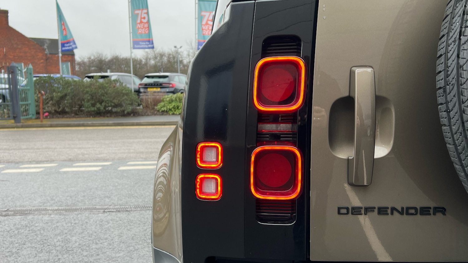 Used Land Rover Defender 2021 for sale - 77171077: Photo 30