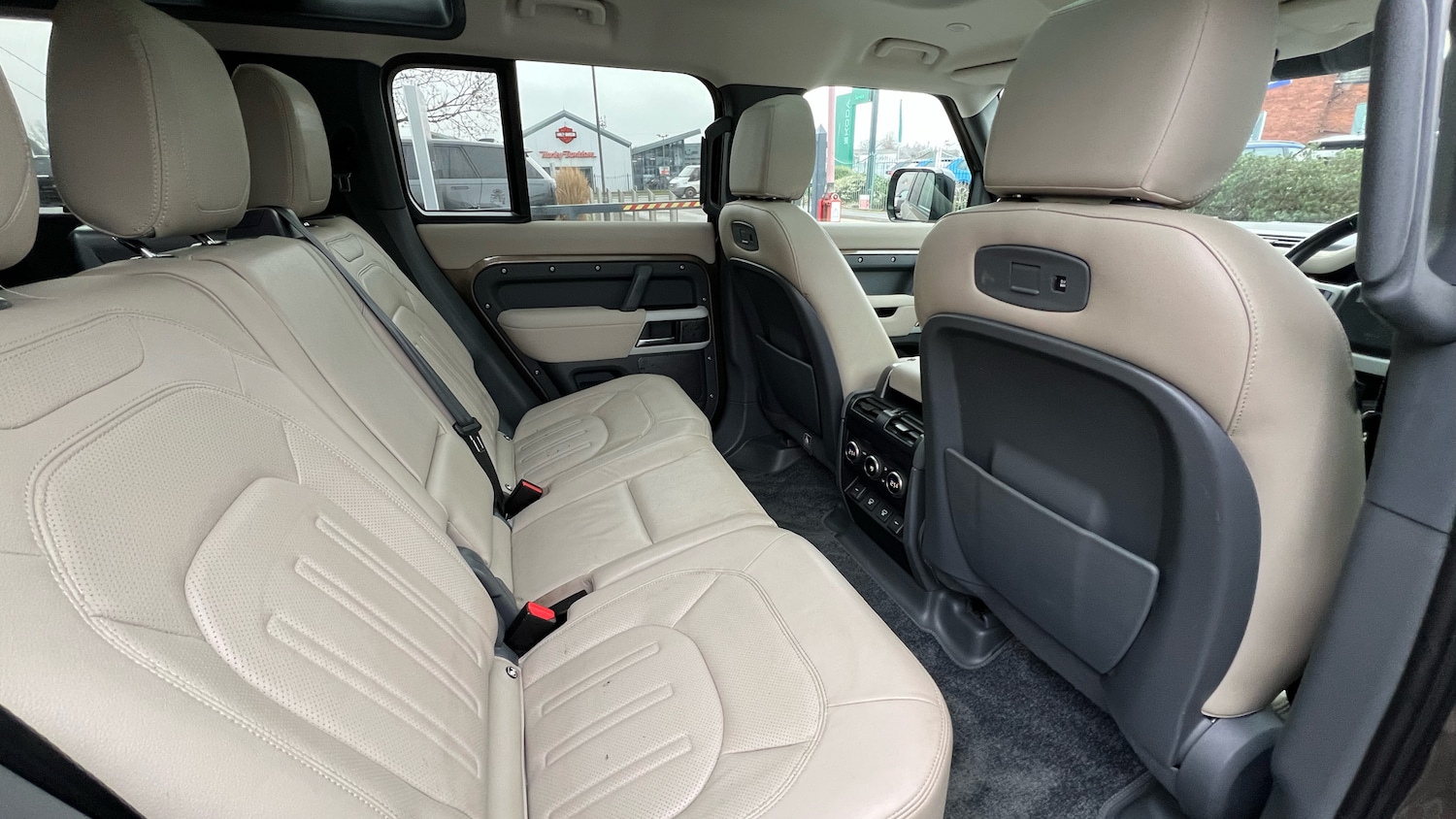 Used Land Rover Defender 2021 for sale - 77171077: Photo 33