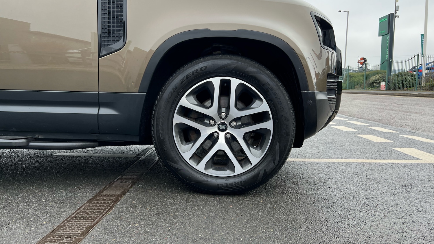 Used Land Rover Defender 2021 for sale - 77171077: Photo 8