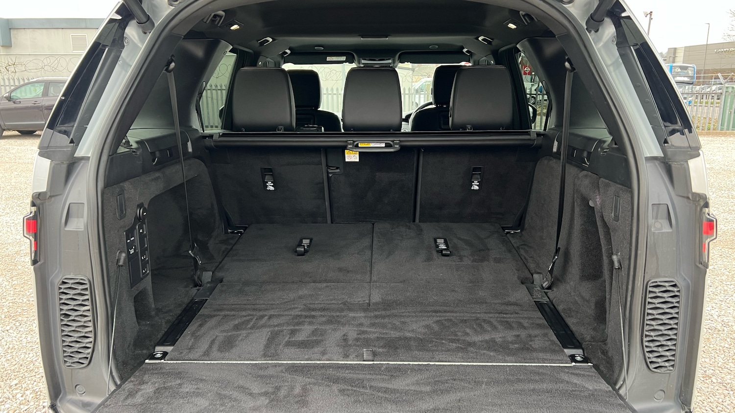 Used Land Rover Discovery 2021 for sale - 77901458: Photo 10