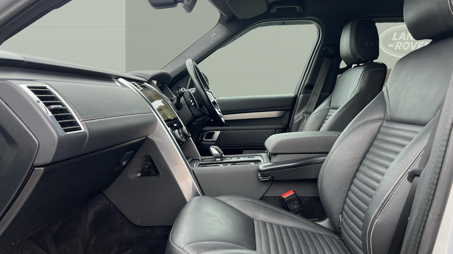 Used Land Rover Discovery 2021 for sale - 77901458: Photo 3